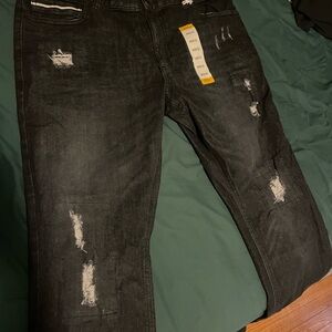 EXCHANGE Men's Relaxed Black Distressed Jeans
